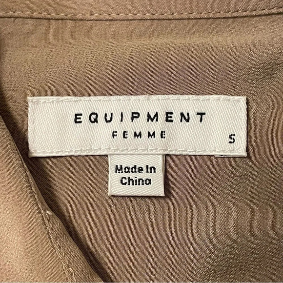 EQUIPMENT NWOT Slim Signature Silk Shirt in Rosewood - Picture 6 of 10